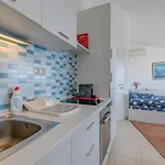 Pikolo Omis Apartment Tice