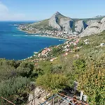 Pikolo Omis Apartment