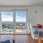 Apartment Pikolo Omis Tice