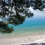 Pikolo Omis Apartment Tice