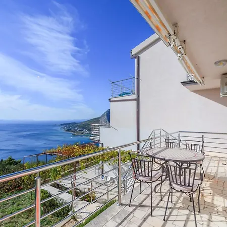 Pikolo Omis Apartment Tice