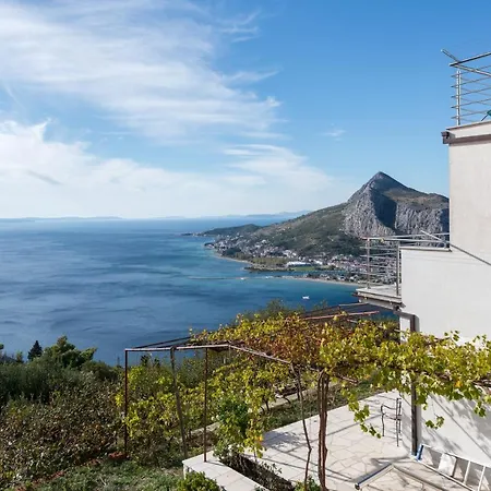 Apartment Pikolo Omis
