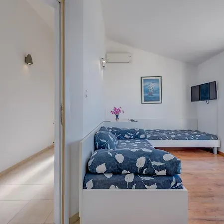 Pikolo Omis *