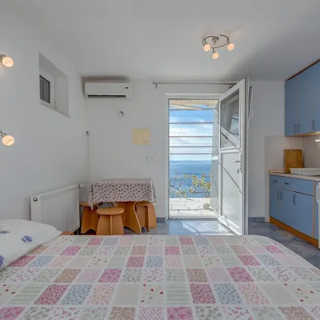 Pikolo Omis Apartment