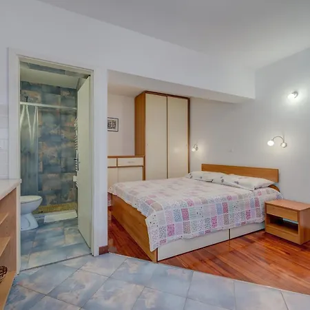 Pikolo Omis Tice