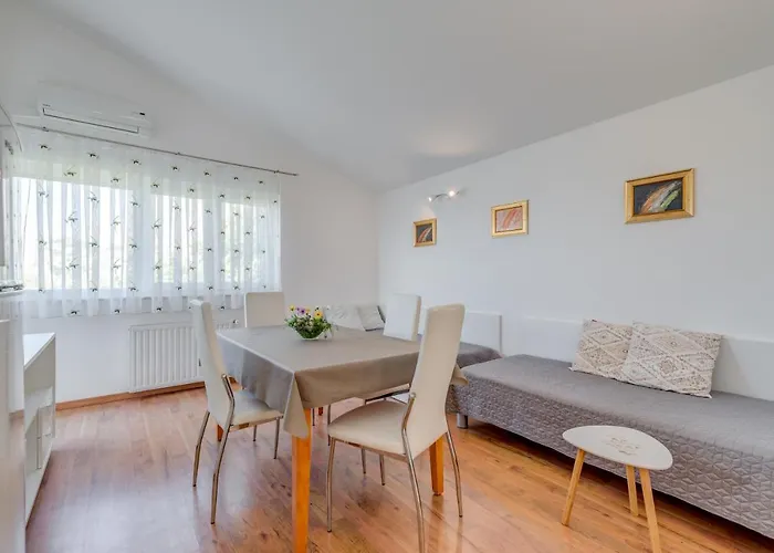 Appartement Pikolo Omis Tice