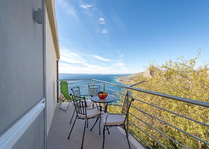 Pikolo Omis Appartement *