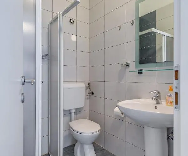 Pikolo Omis Appartement Tice